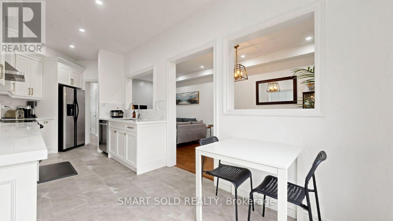 6 Kinney Gate, Vaughan, ON photo 15