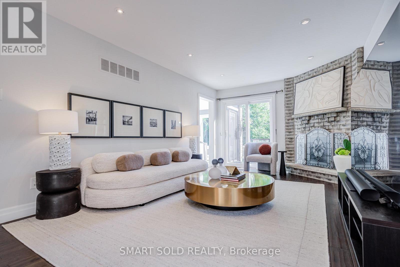 350 KIRBY CRESCENT - 15
