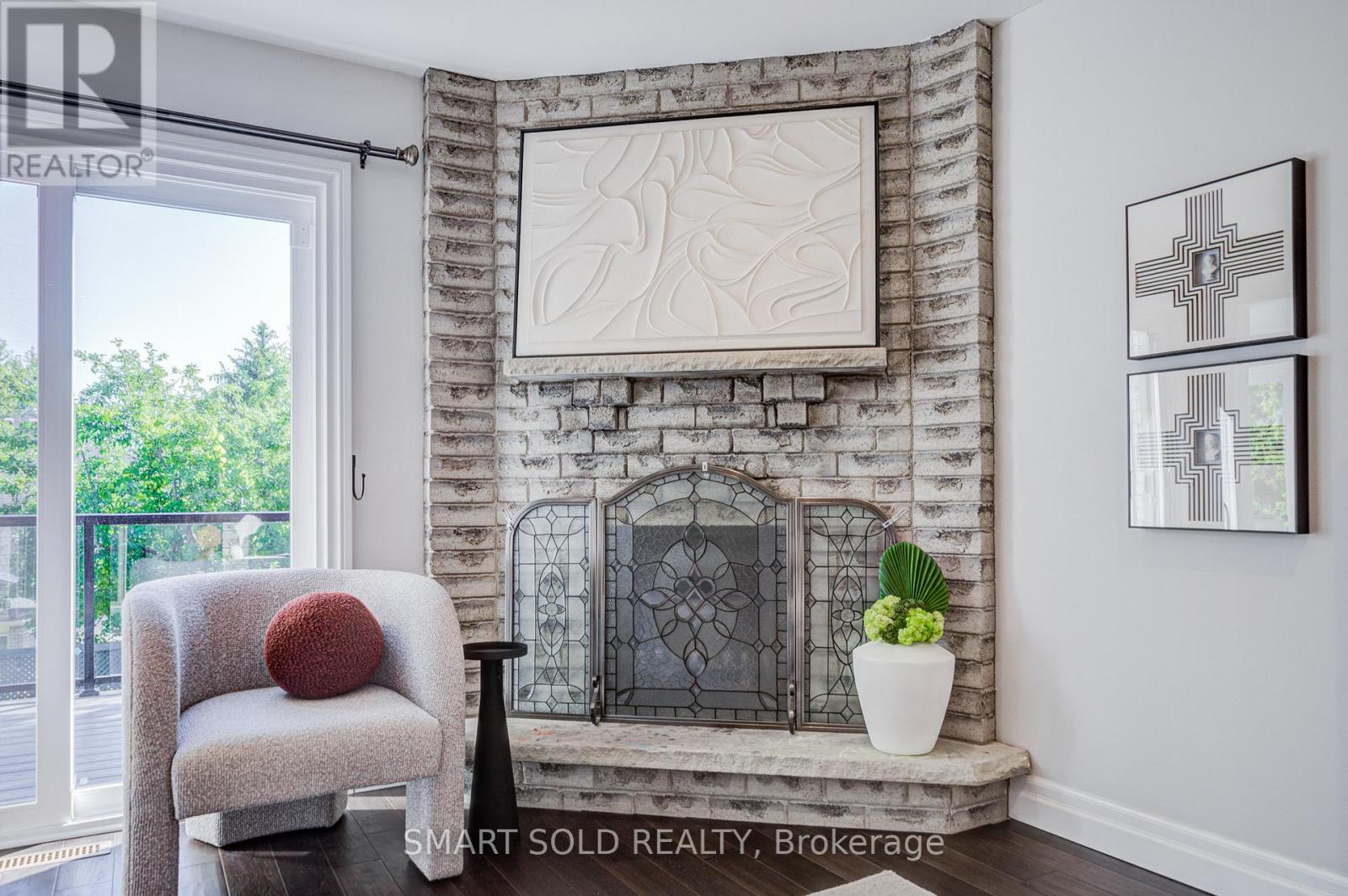 350 KIRBY CRESCENT - 17