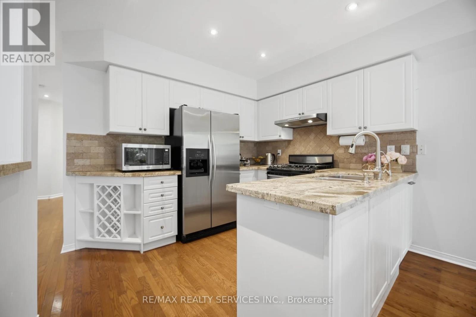 582 PLANTATION GATE, Newmarket (Summerhill Estates) — photo 7