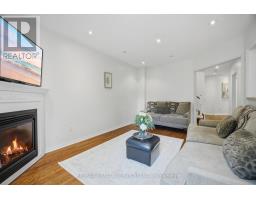 582 Plantation Gate, Newmarket, ON L3X2C2 Photo 14