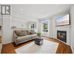 582 Plantation Gate, Newmarket, ON L3X2C2 Photo 16
