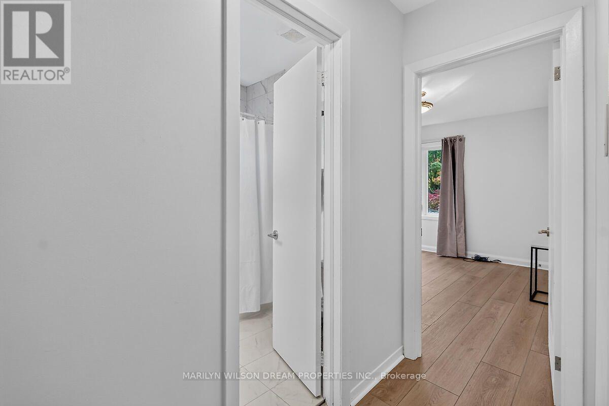 121 St Laurent Boulevard — photo 18