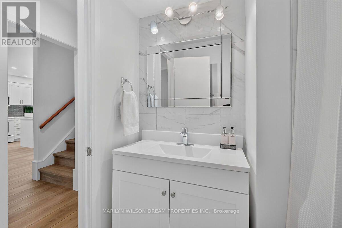 121 St Laurent Boulevard — photo 26