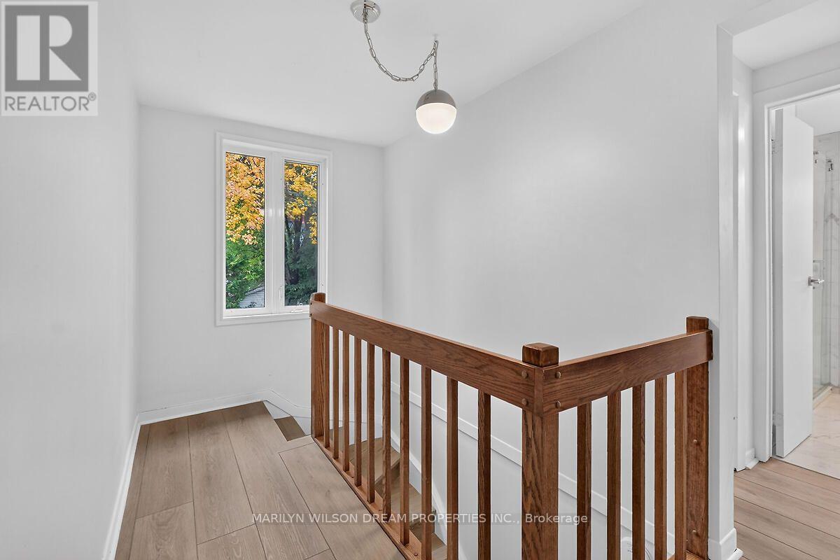 121 St Laurent Boulevard — photo 27