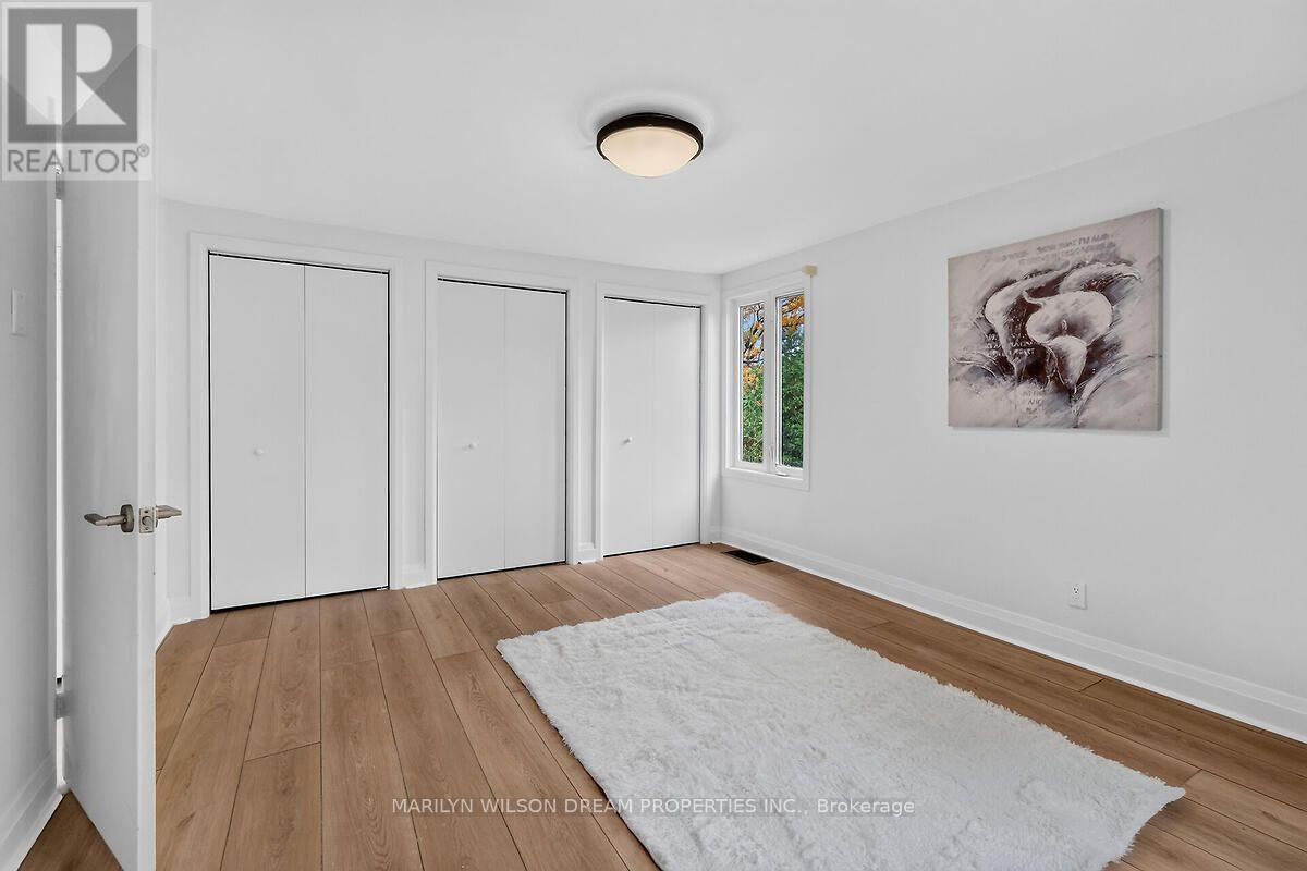 121 St Laurent Boulevard — photo 31