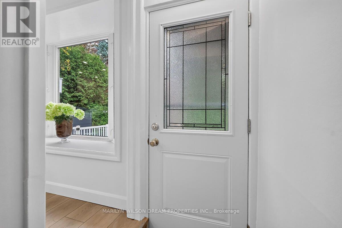 121 St Laurent Boulevard — photo 39