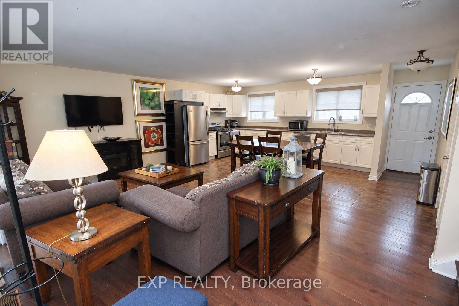 138 BAKER STREET, Kingston (Rideau) — photo 3