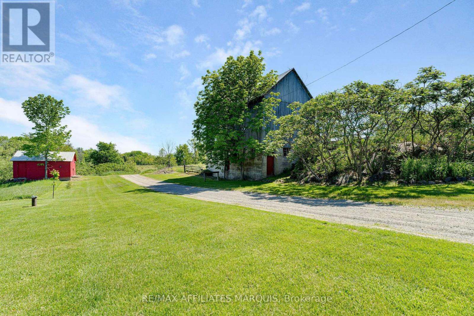 1192 Good Road — photo 32