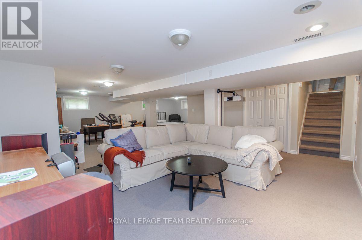 114 Withrow Avenue — photo 16