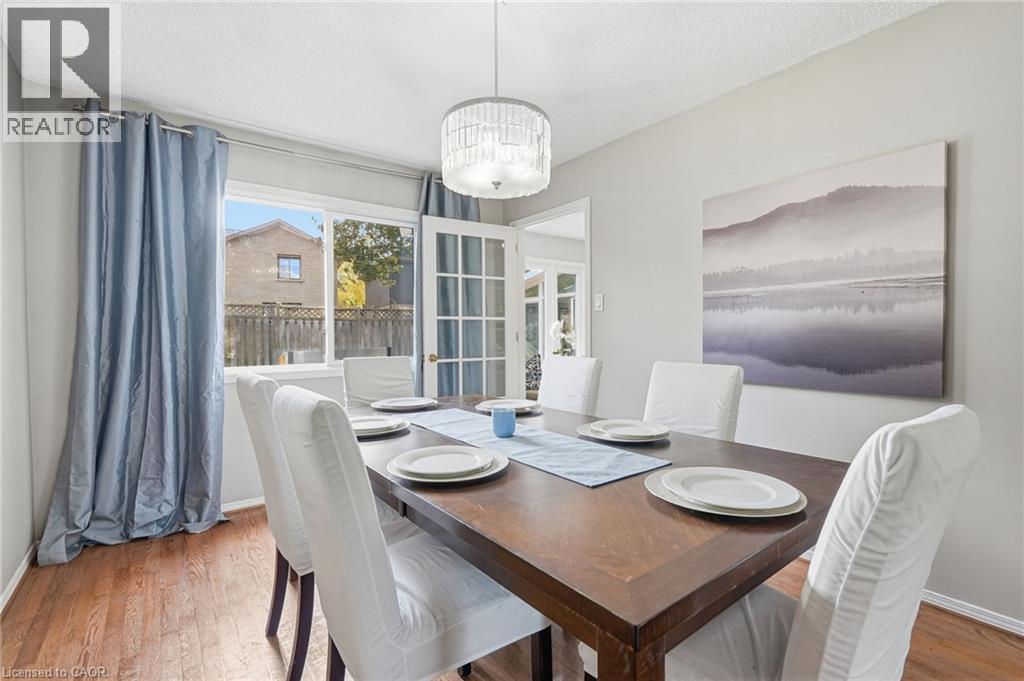 18 ROWNTREE Drive - 14