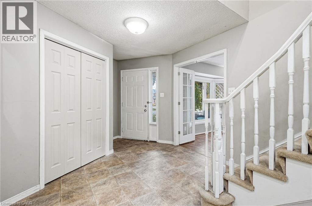 18 Rowntree Drive — photo 4