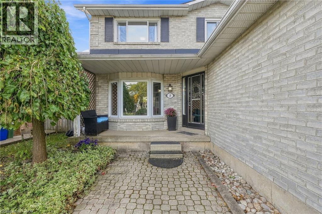 18 ROWNTREE Drive - 2