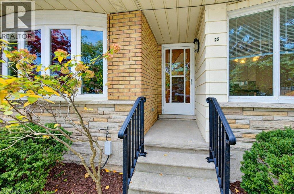 25 APPLEWOOD Avenue — photo 3