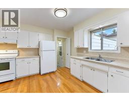 Dining room - 25 Applewood Avenue, Kitchener, ON N2B1V9 Photo 11