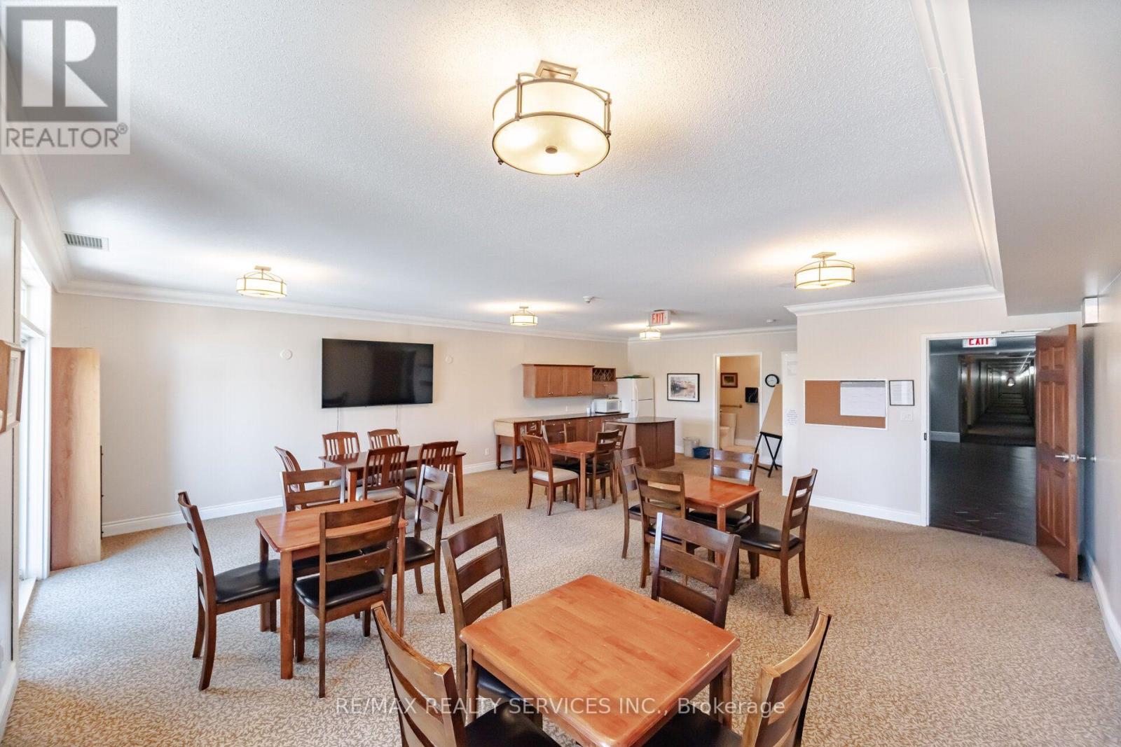 #212 140 CEDAR ISLAND ROAD - 33