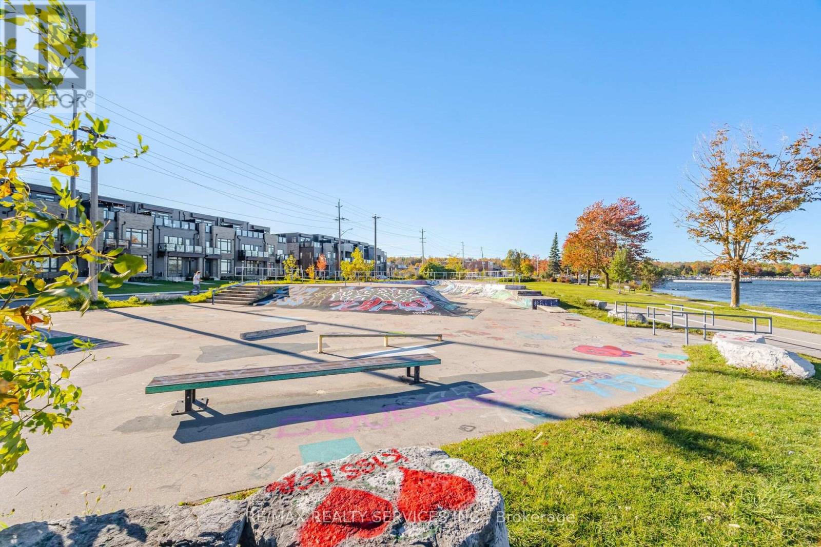 #212 140 CEDAR ISLAND ROAD - 45