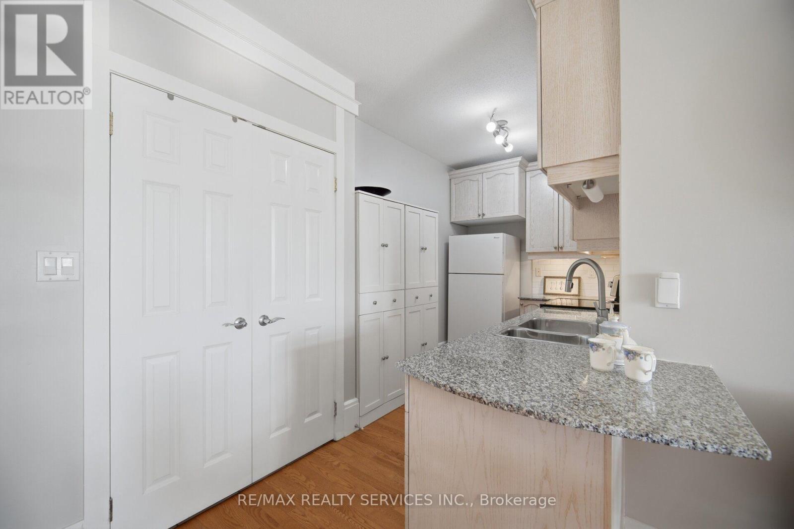 #212 140 CEDAR ISLAND ROAD - 9