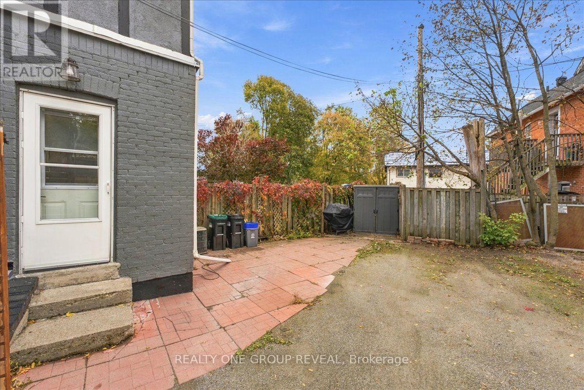27 ROSS STREET - 39