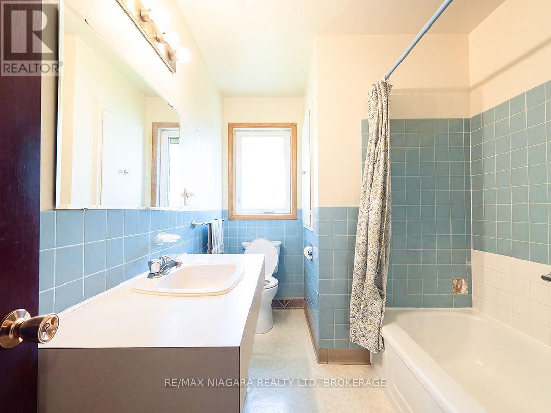 109 Hampton Avenue — photo 18