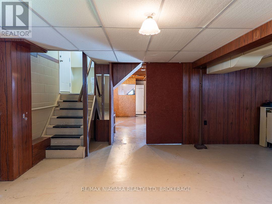 109 HAMPTON AVENUE - 19