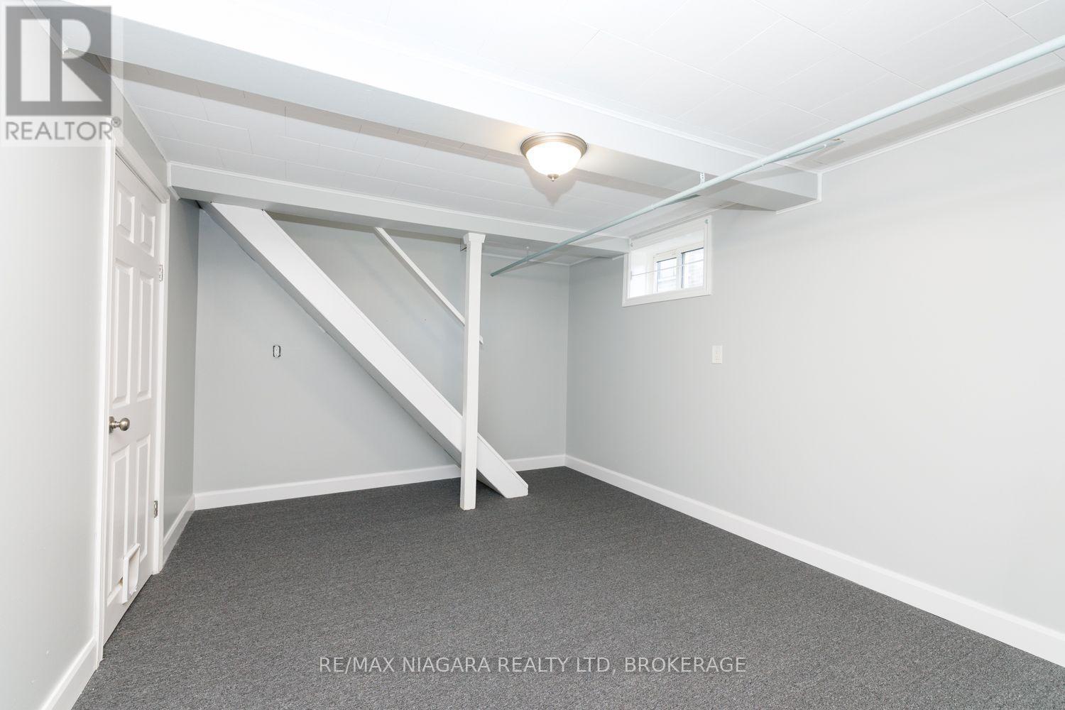 210 Taylor Street — photo 22