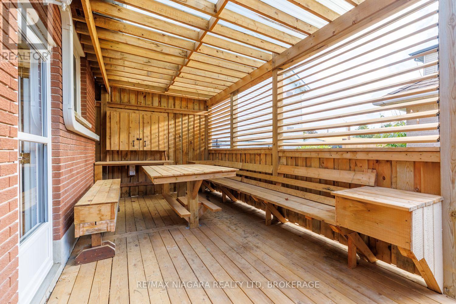 210 Taylor Street — photo 29