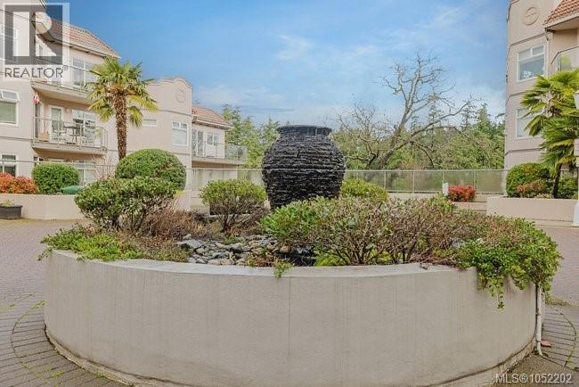 #204 1083 Tillicum Rd - 38