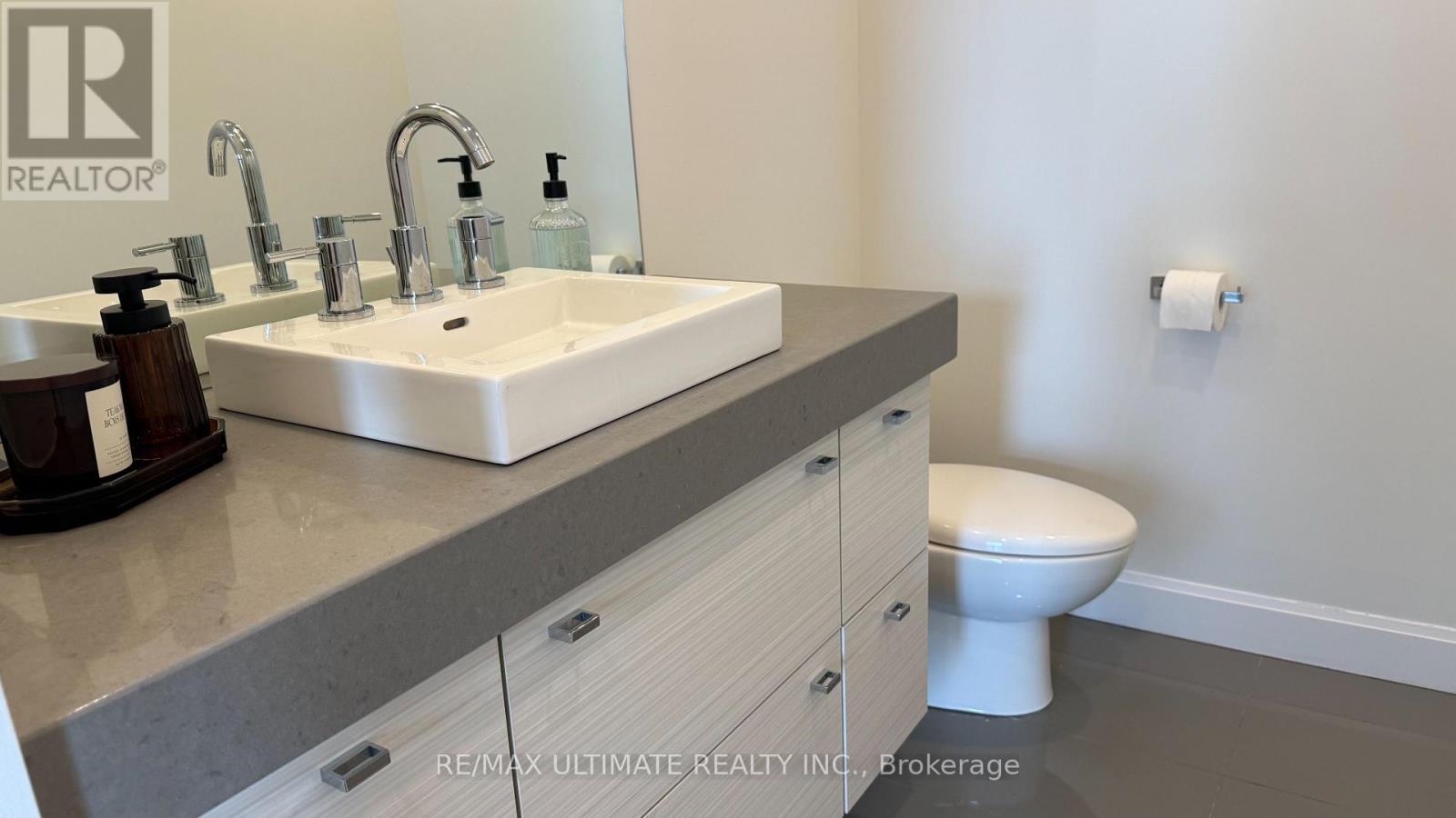 33 Shore Breeze Drive — photo 16