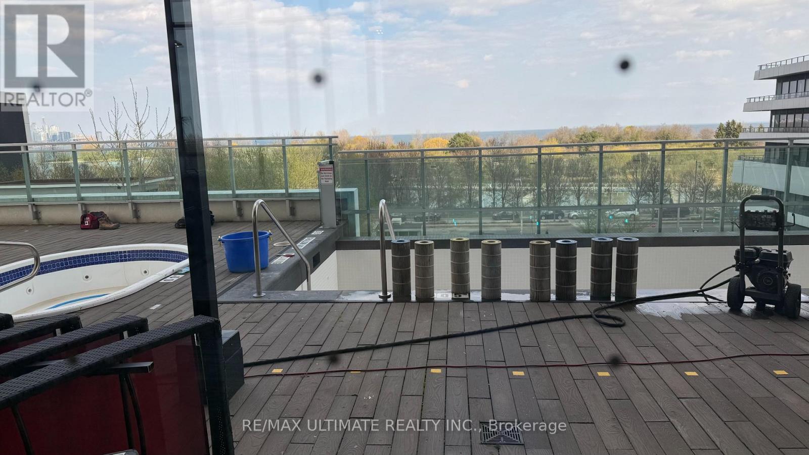 33 Shore Breeze Drive — photo 34
