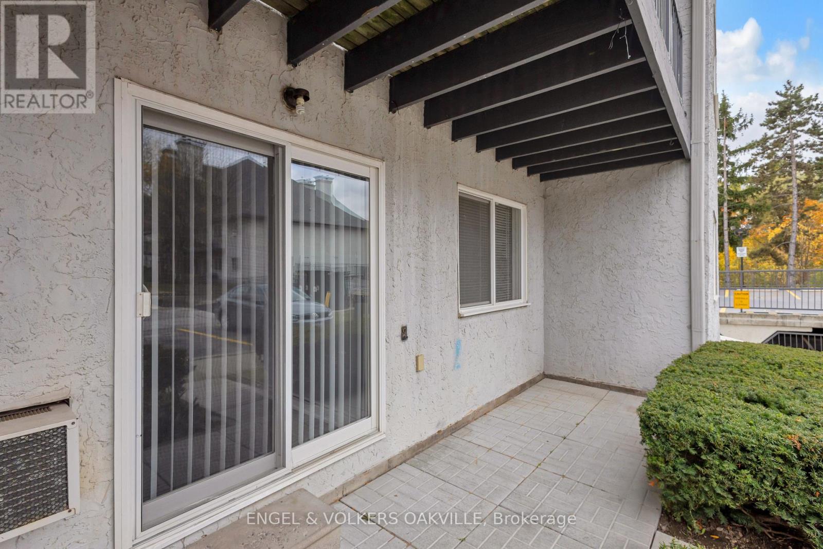 1450 Glen Abbey Gate — photo 22