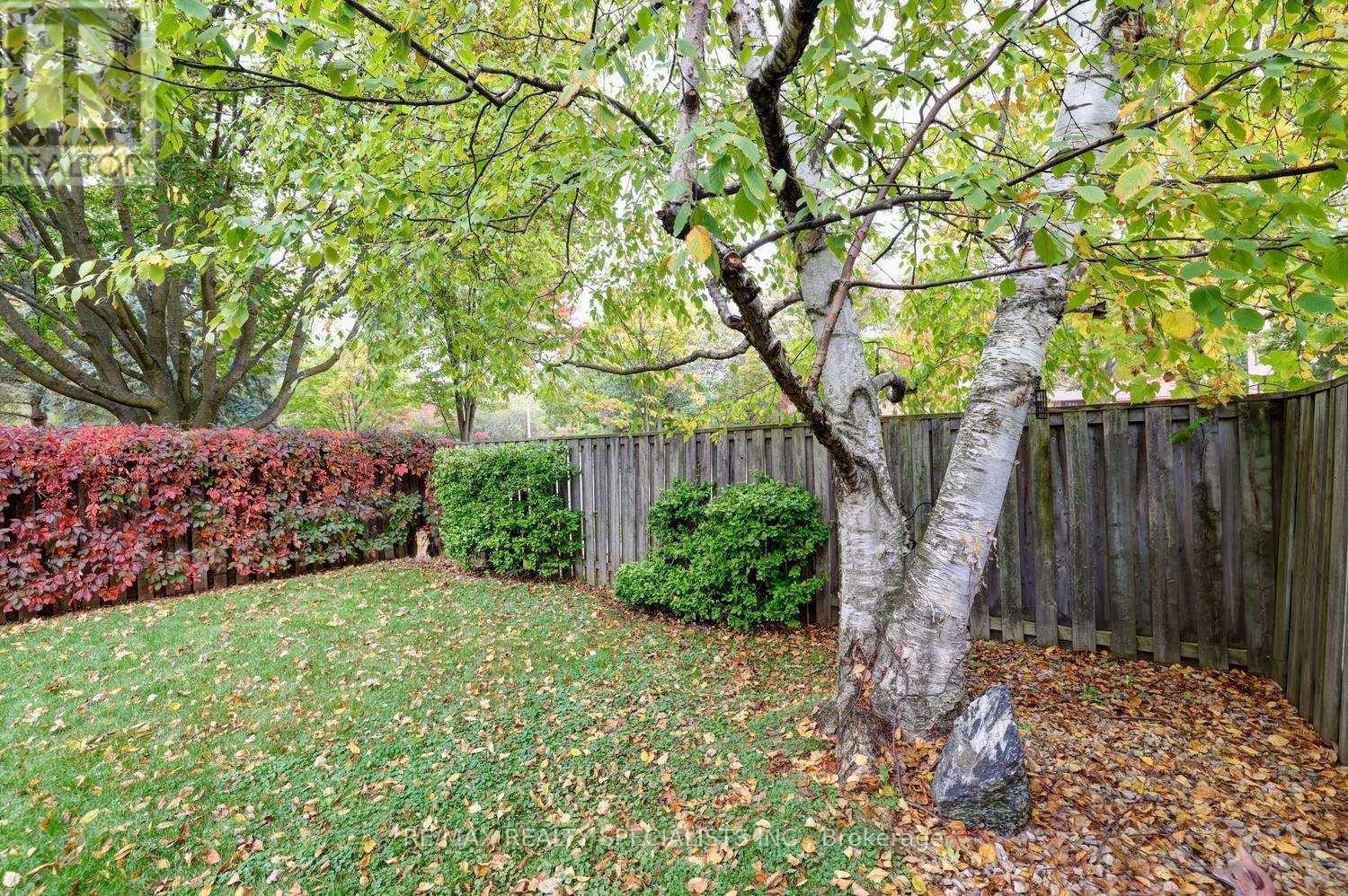 1027 Serdica Court, Mississauga, ON photo 32