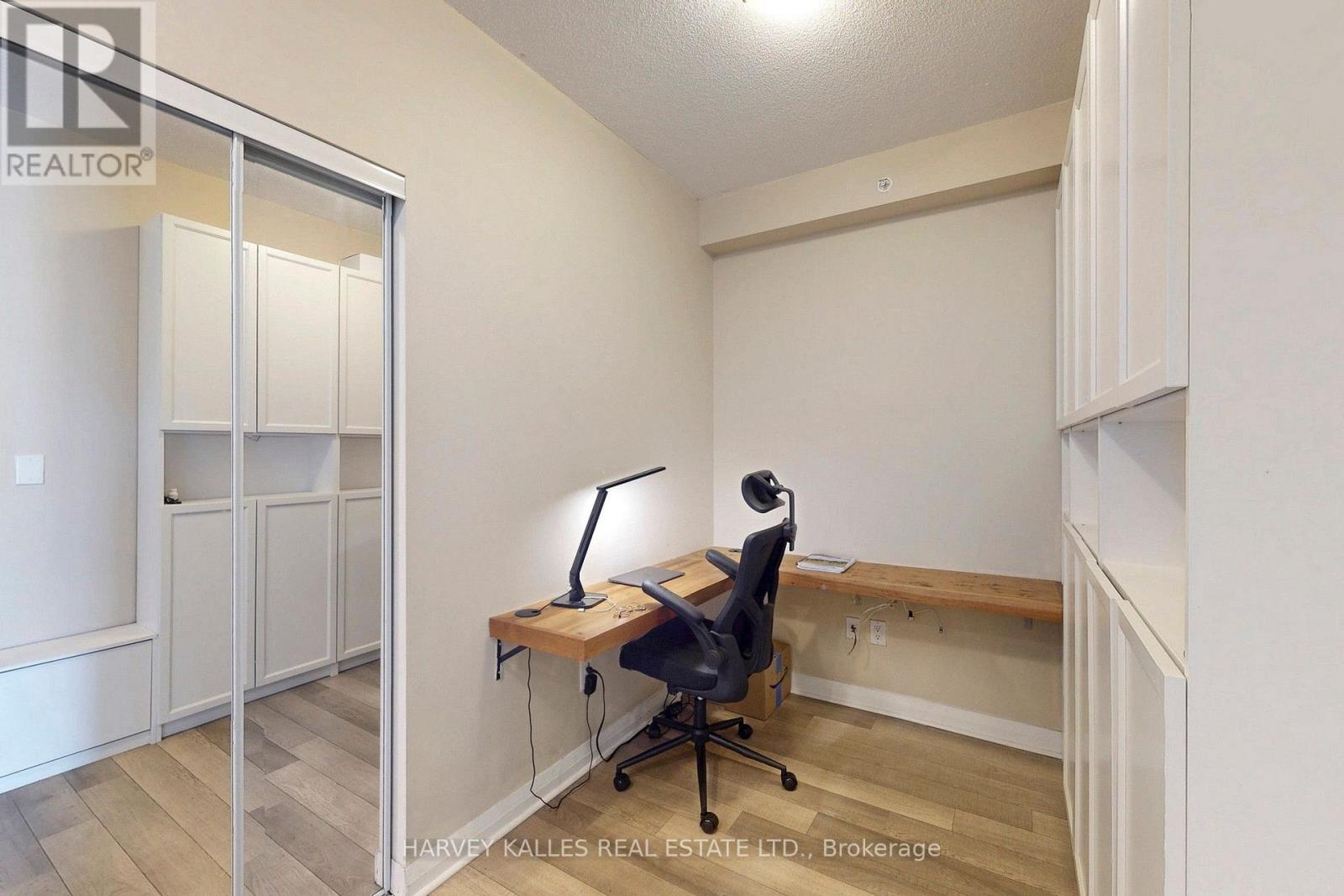 5033 Four Springs Avenue — photo 27