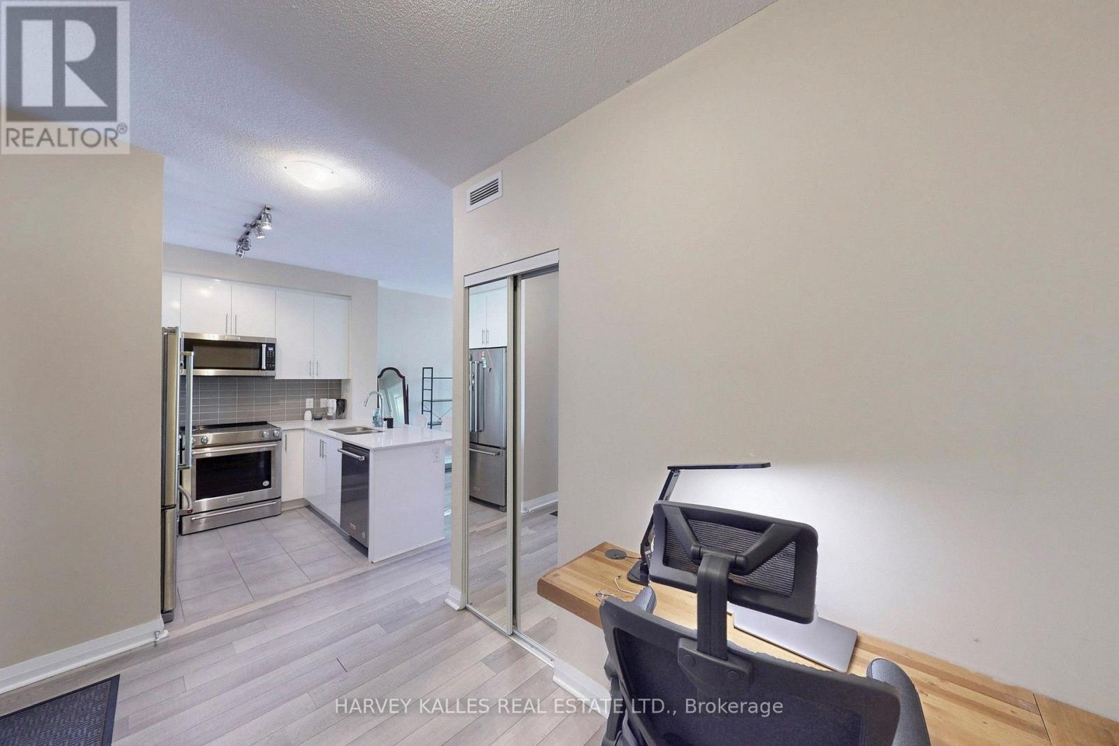 5033 Four Springs Avenue — photo 30