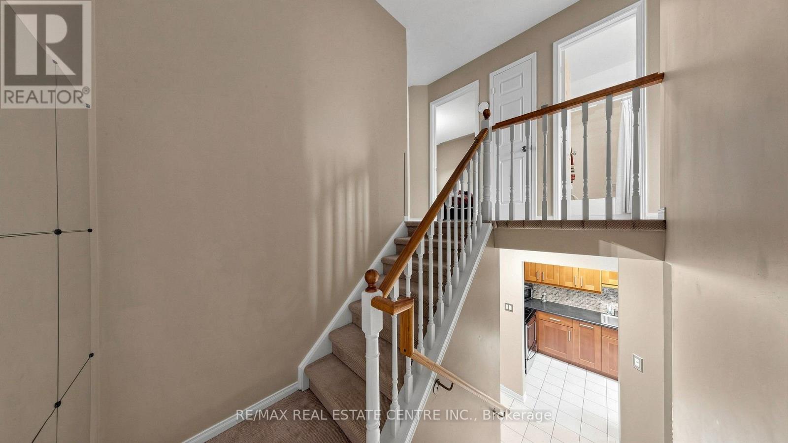 #3 2215 CLEAVER AVENUE - 20