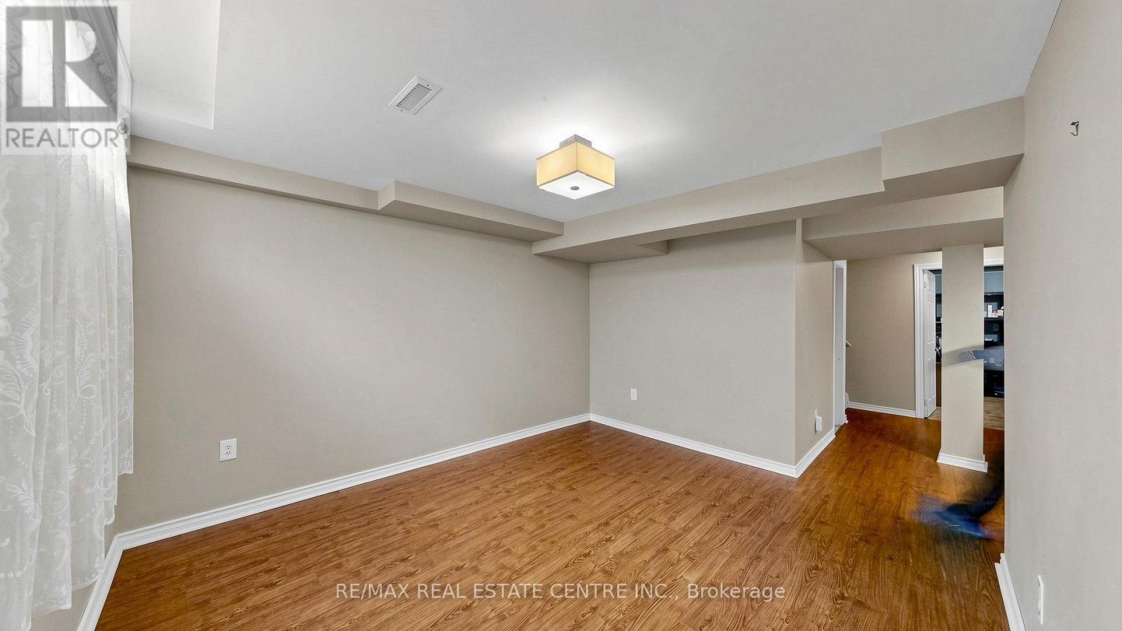 #3 2215 CLEAVER AVENUE - 43