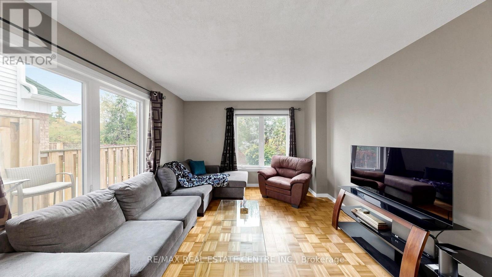 #3 2215 CLEAVER AVENUE - 6