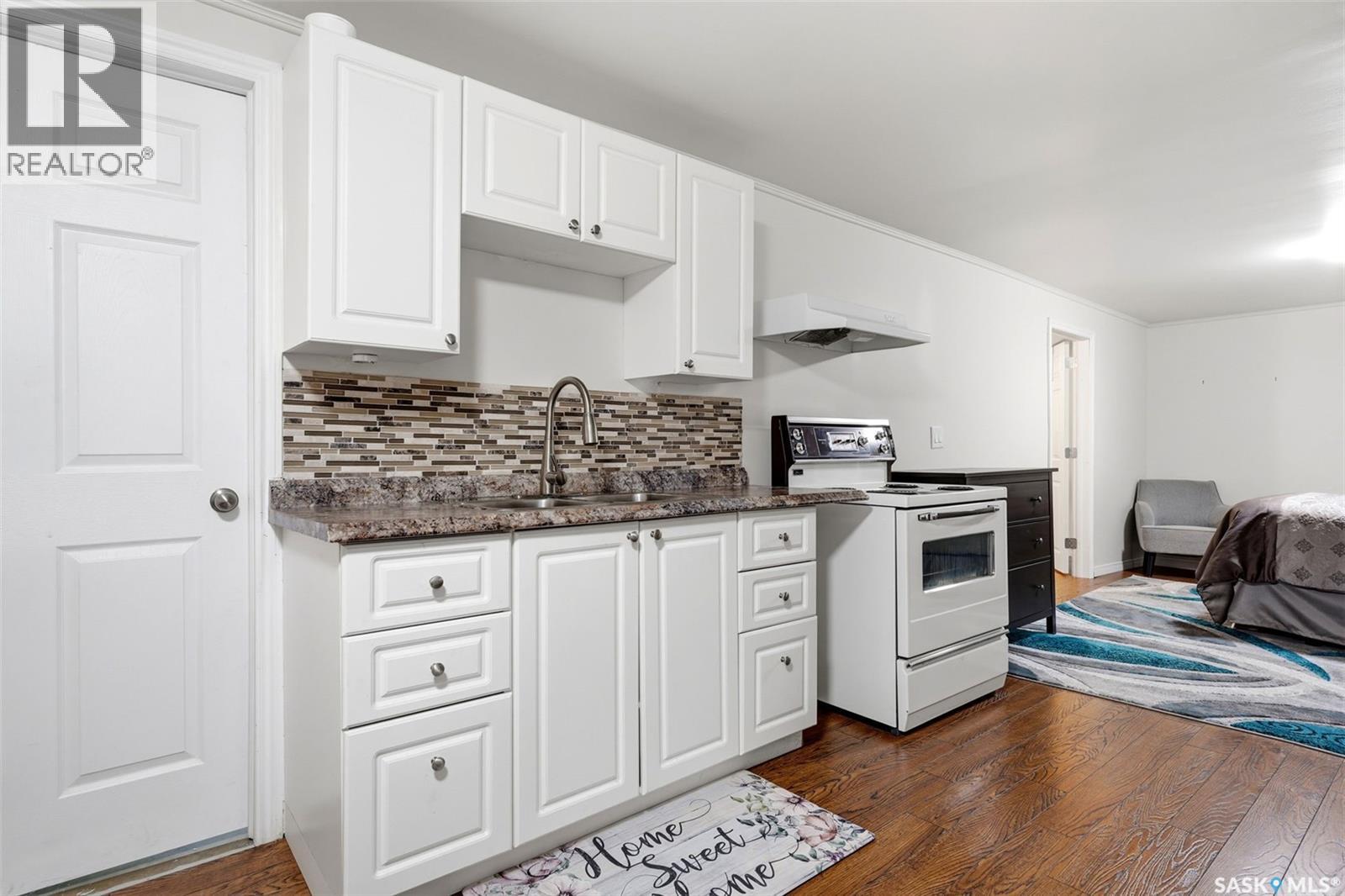 747 Sneddon STREET - 22