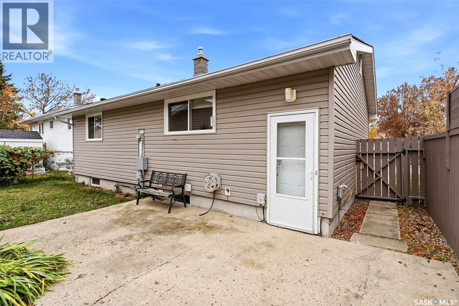 747 Sneddon STREET - 36