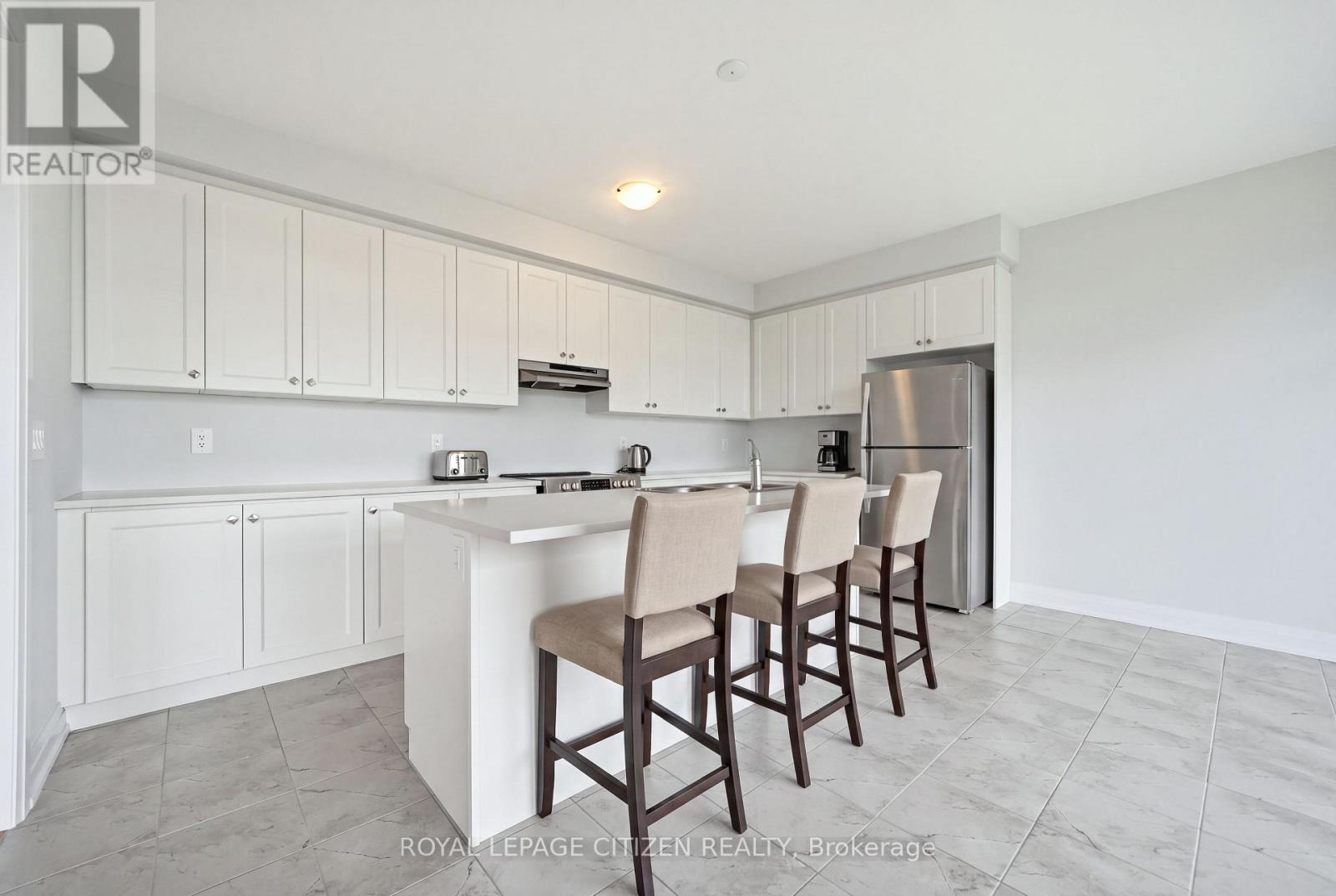 96 BUTLER BOULEVARD, Kawartha Lakes (Lindsay) — photo 3