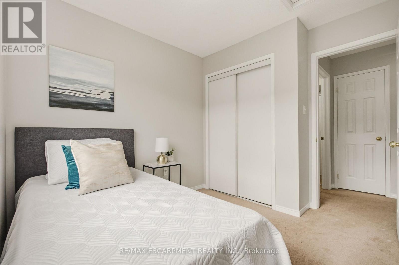 54 DUNCAN AVENUE, Brantford — photo 11