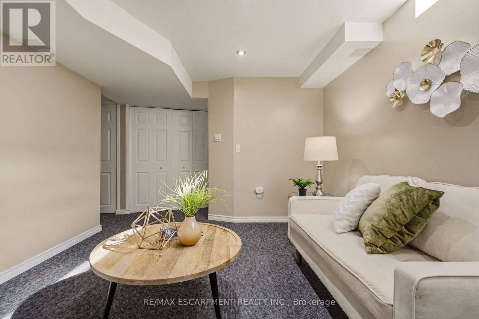 54 DUNCAN Avenue, Brantford, ON photo 16