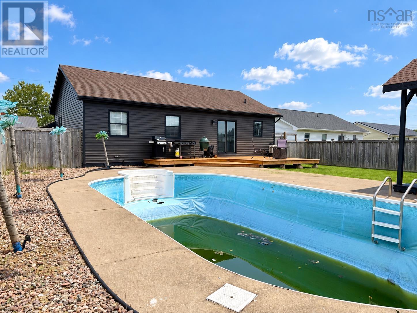 6 Paradise Avenue - 11