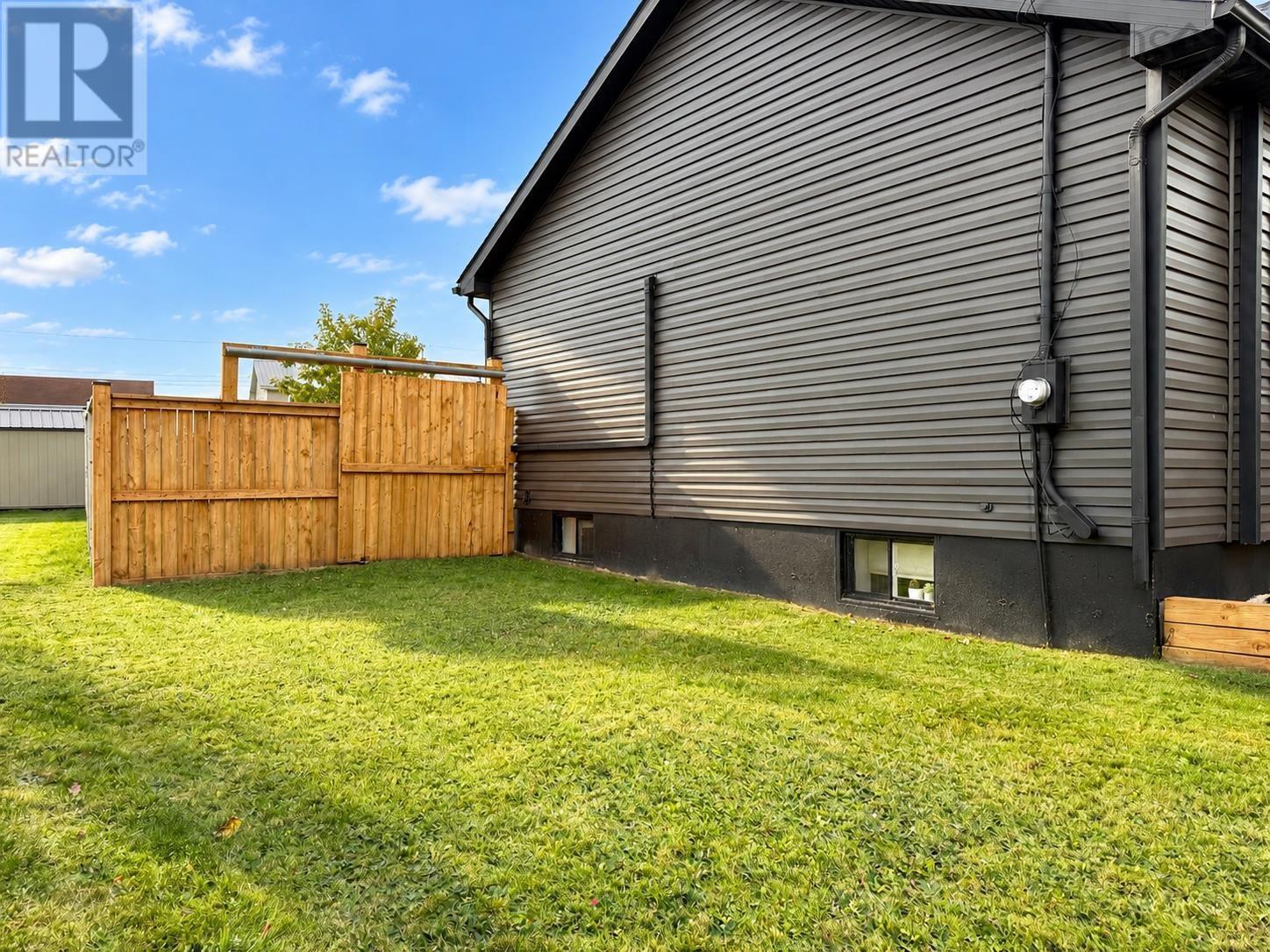 6 Paradise Avenue - 2