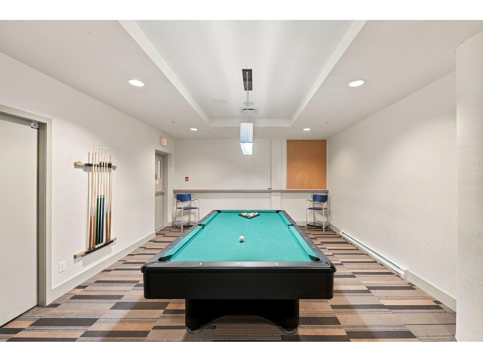 Photo of 408 6470 194 STREET 32