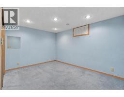 4316 53 Street NE - photo 25