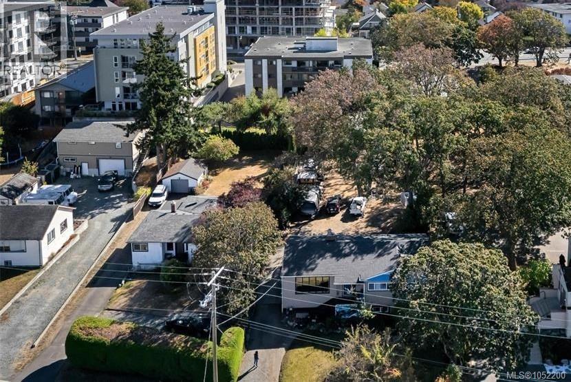 845 Old Esquimalt Rd - 4