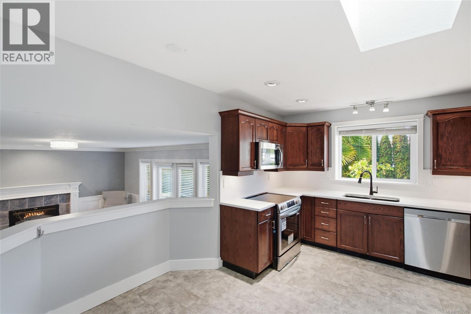 5999 Cathedral Cres - 9