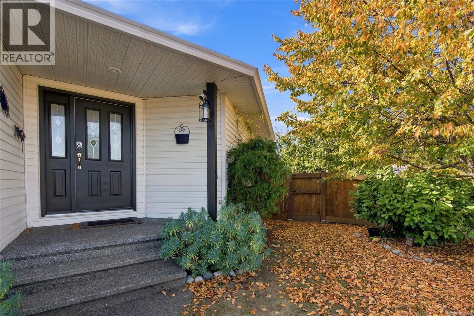 5999 Cathedral Cres - 3