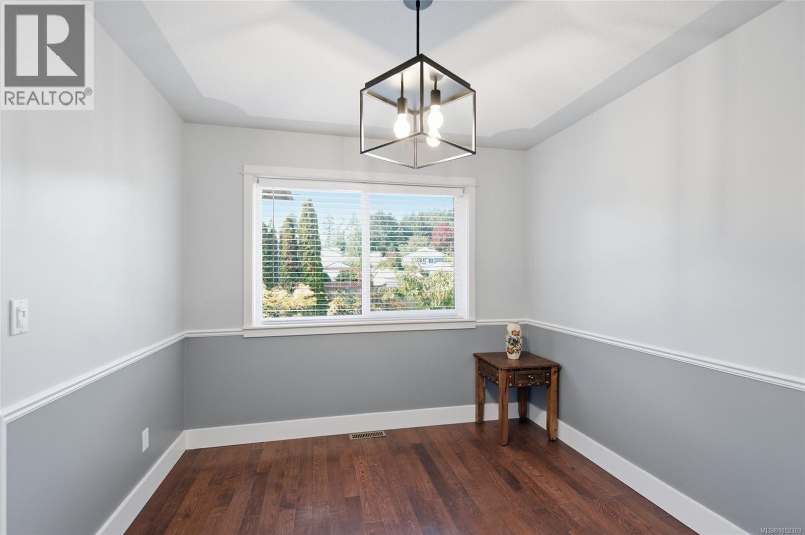 5999 Cathedral Cres - 13